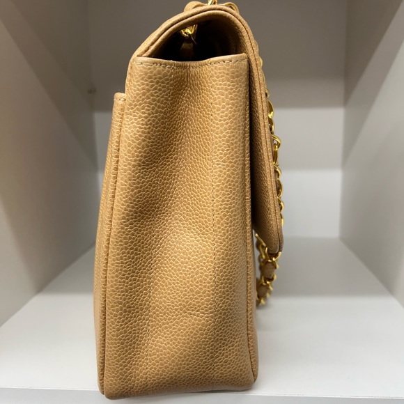 Chanel medium classic flap - Picture 3 of 14